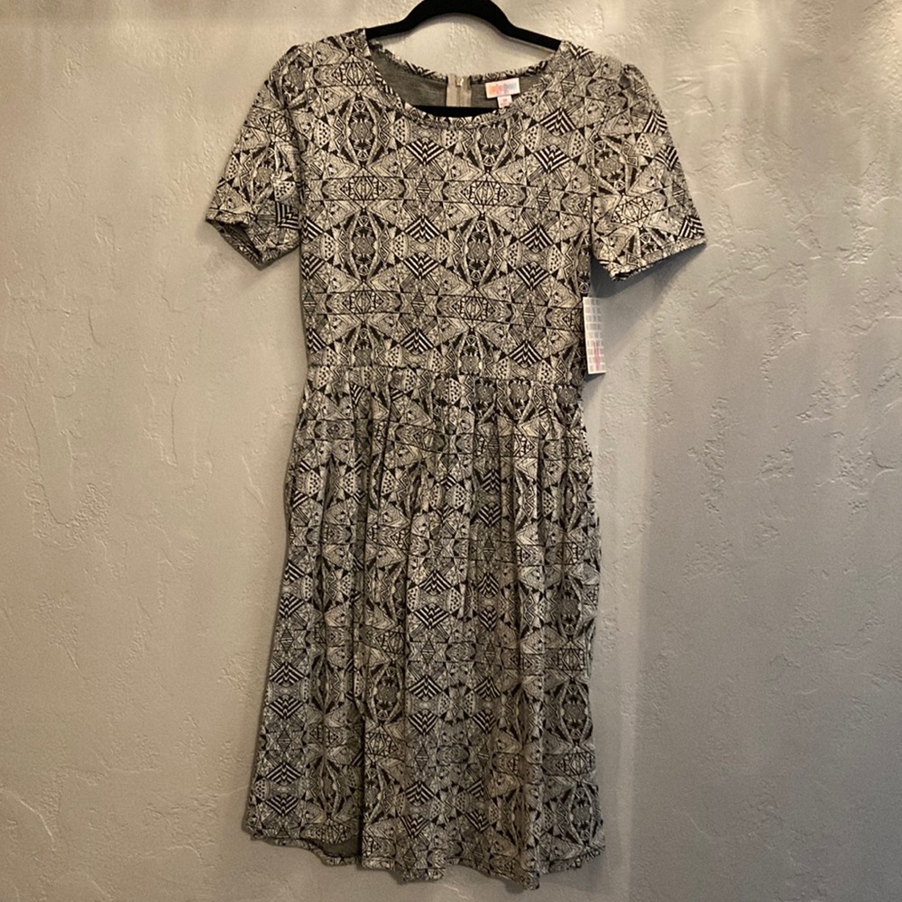 Dress - Picture 1 of 3